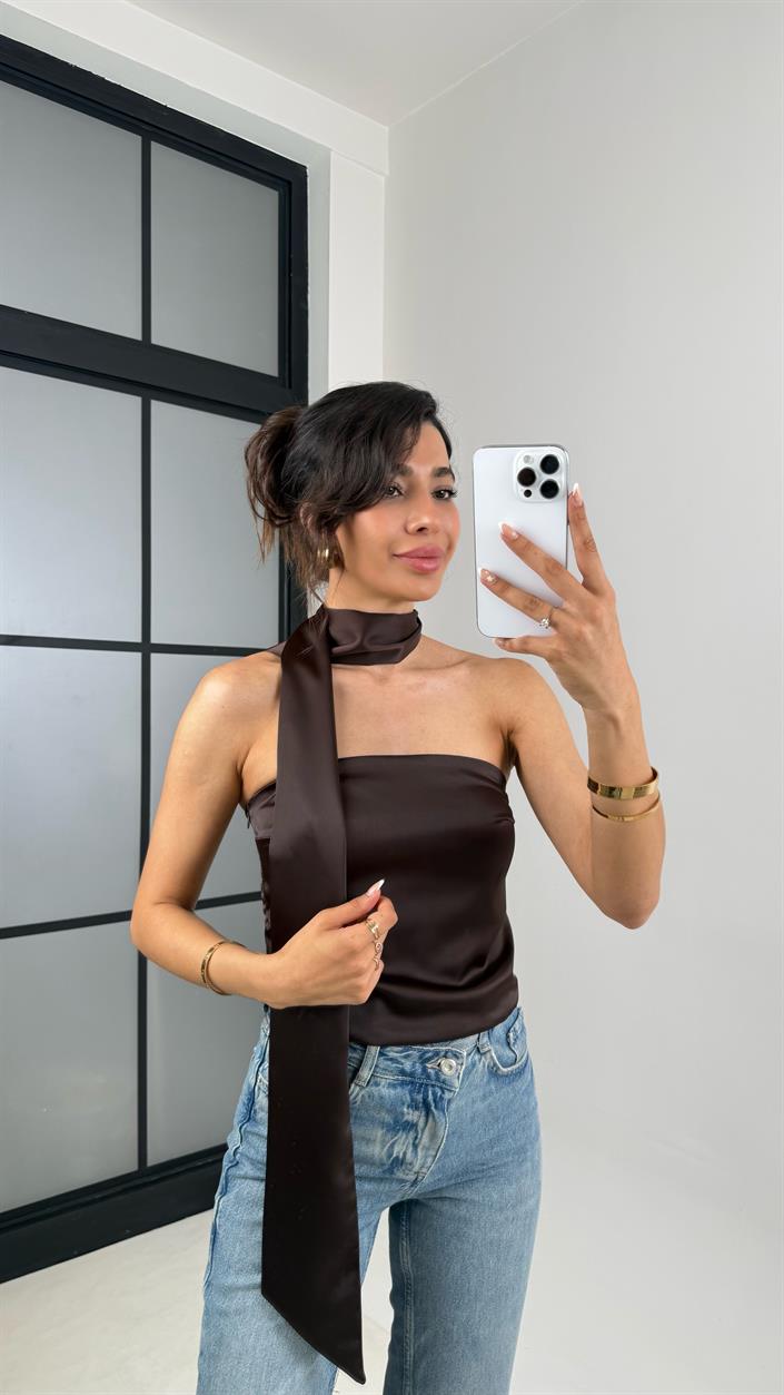 Kahve Boyun Bağlama Detaylı Saten Bluz Gaus00635 