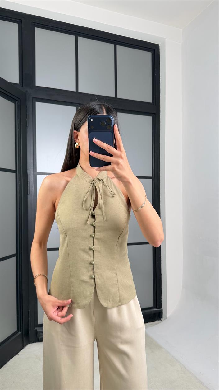 Haki Boyundan Bağlamalı Düğmeli Keten Bluz GAUS-01422