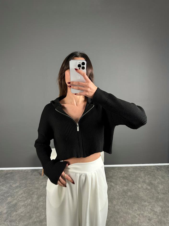 Siyah Fermuarlı Kapüşonlu Crop Ceket