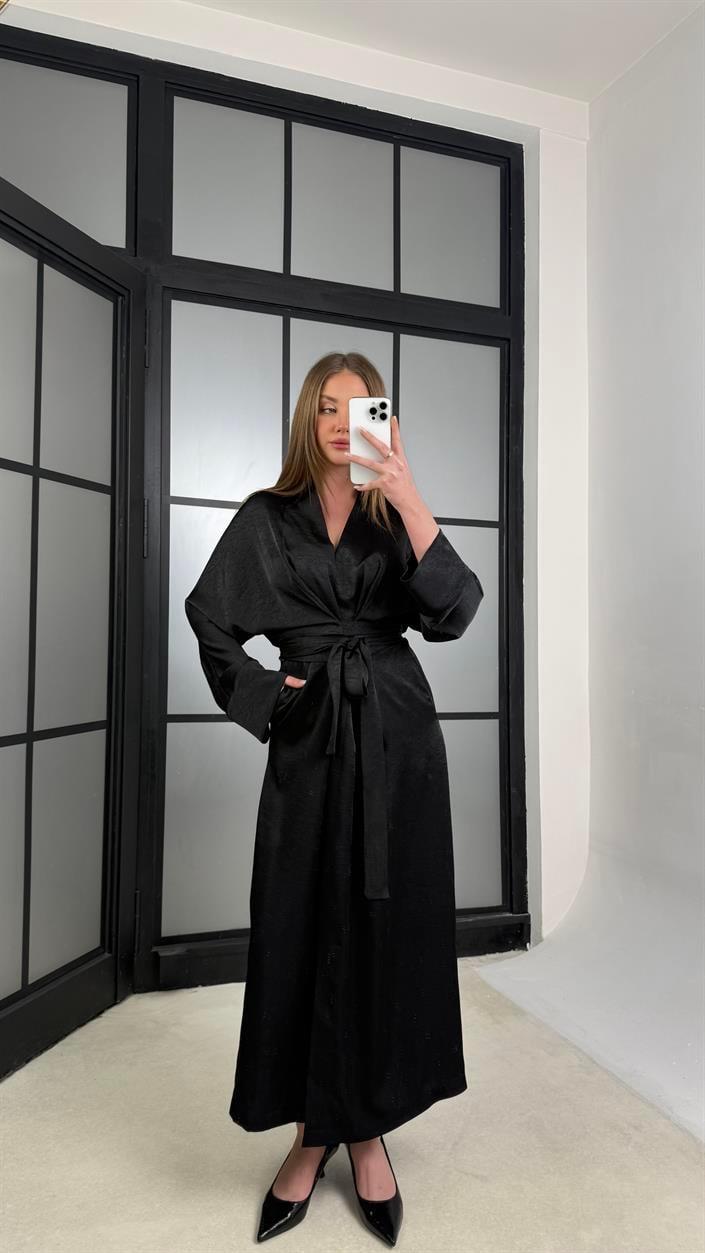 Siyah Kuşaklı Yırtmaçlı Premium Saten Elbise GAUS-01240