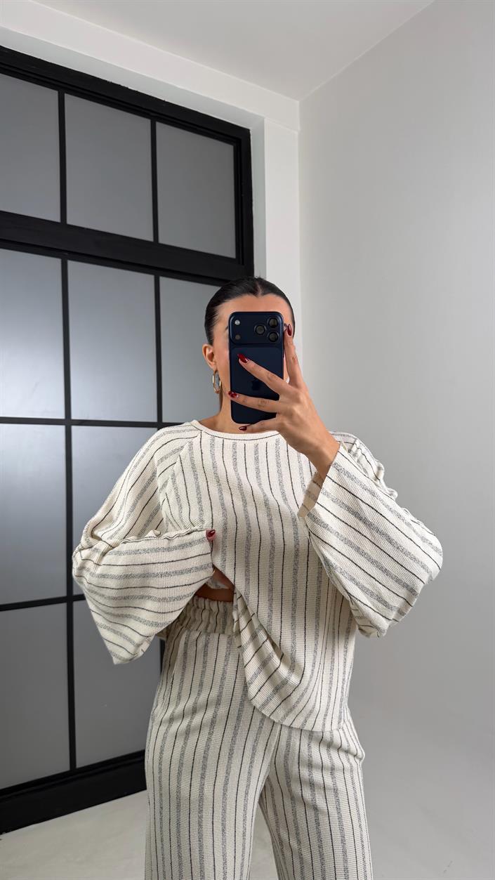 Ekru Şerit Desenli Kazak Beli Lastikli Pantolon Takım GAUS-00702