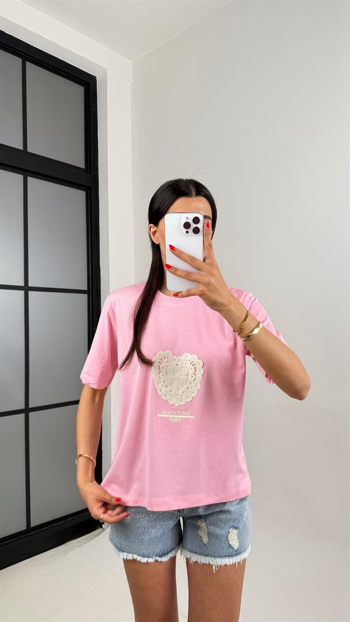 Pembe Kalp Nakışlı Tshirt Gaus00505