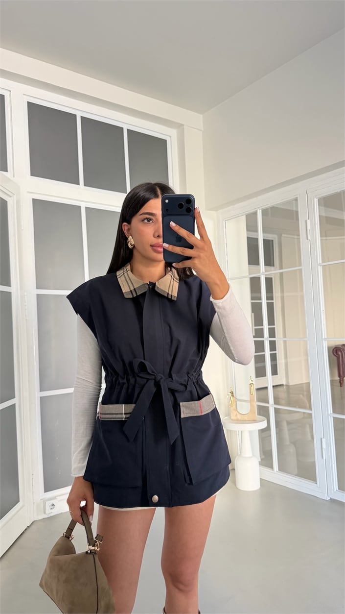 Lacivert Ekose Detaylı Astarlı Cepli Yelek GAUS-02010