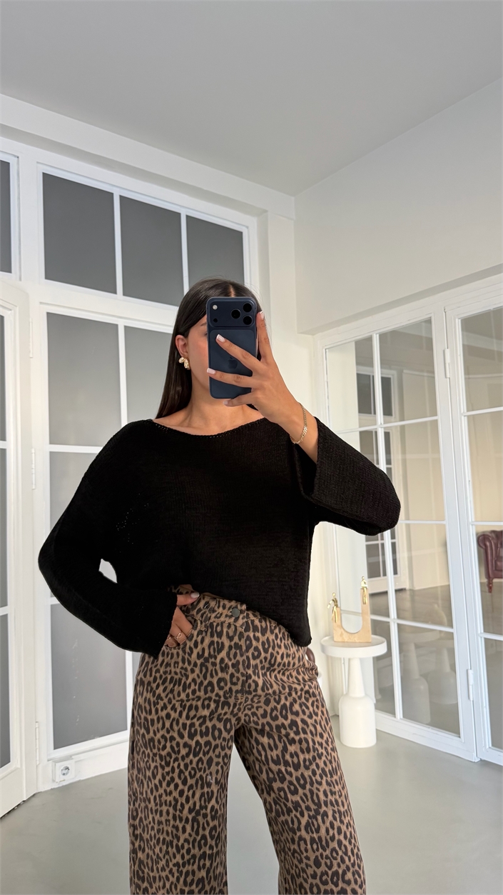 Siyah Kayık Yaka Triko Bluz GAUS-02026