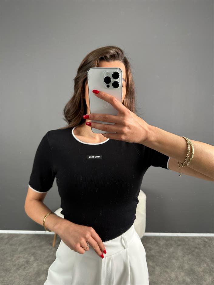 Abril Siyah Baskılı Tshirt