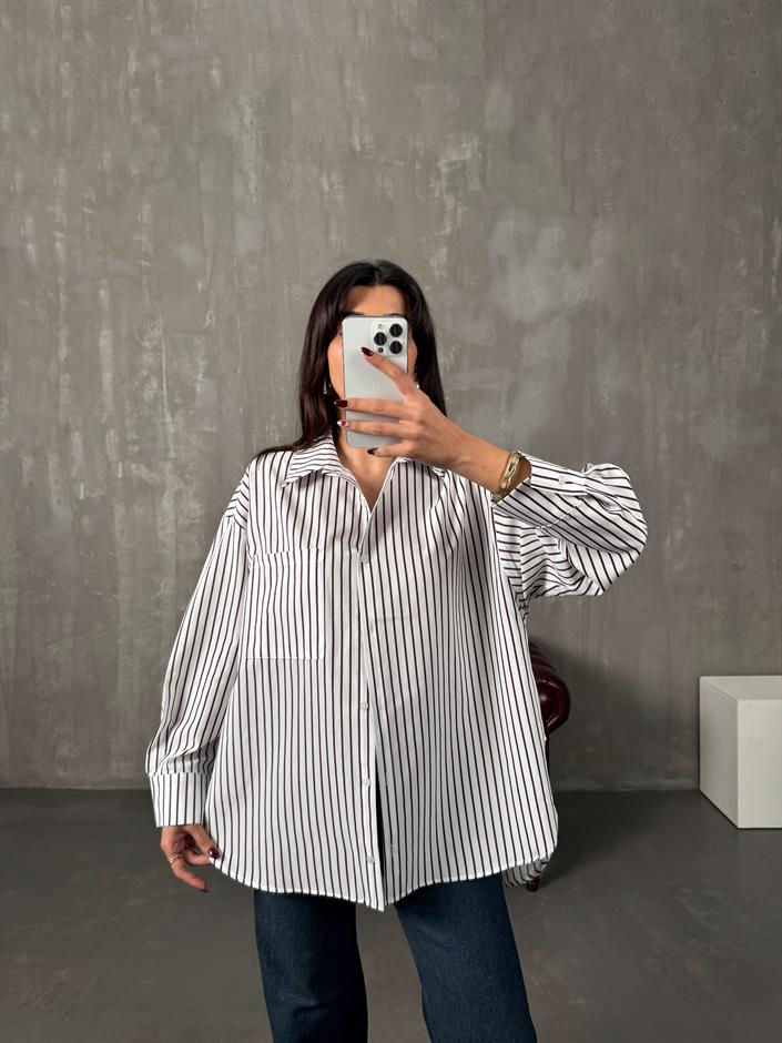 Vory Siyah Çizgili Beyaz Oversize Gömlek
