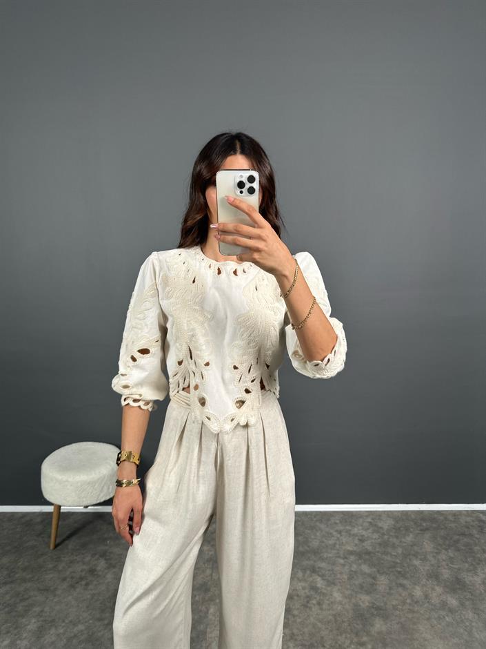 Retro Premium Nakış İşlemeli Bluz 