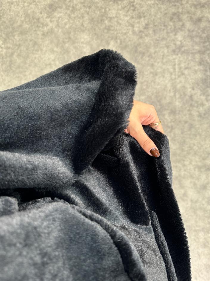 MD Black Plush Oversized Hooded Sweatshirt