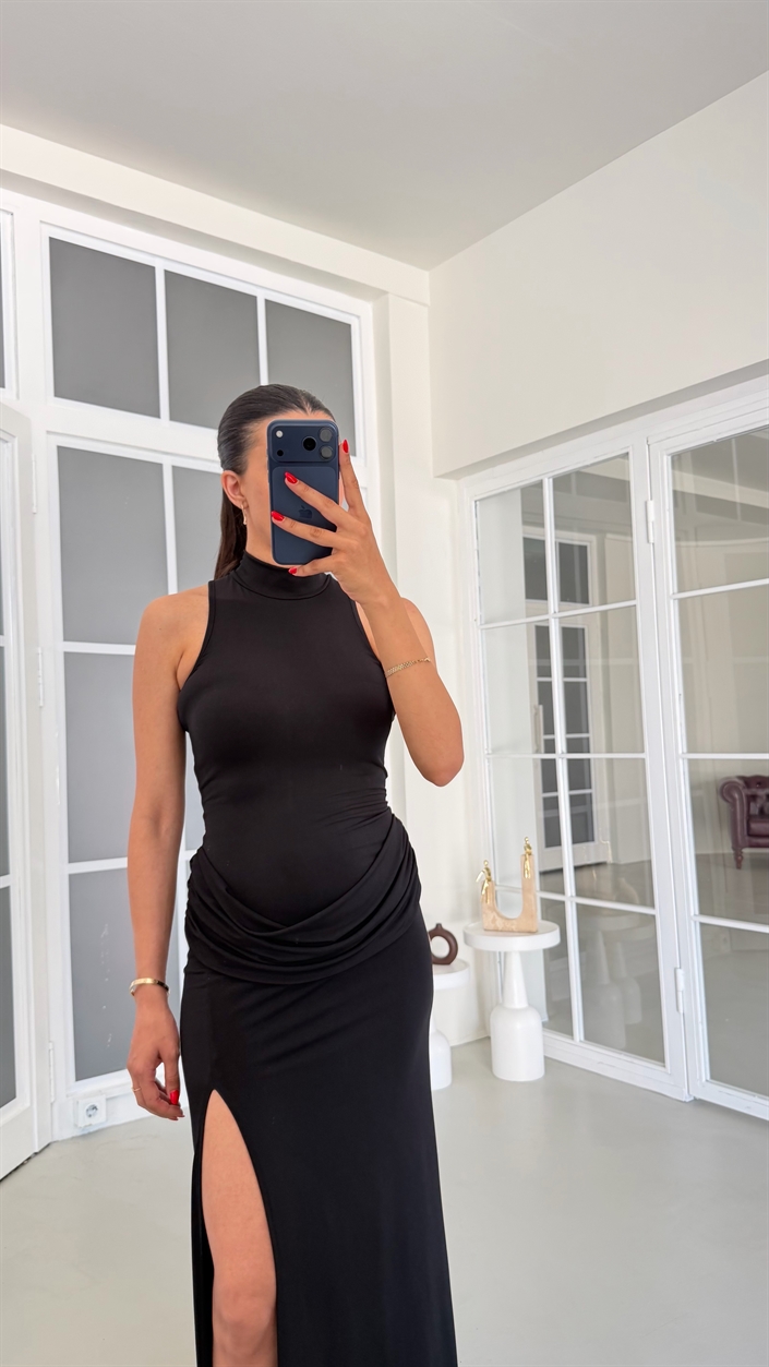 Siyah Drape Detaylı Yırtmaçlı Elbise GAUS-01778