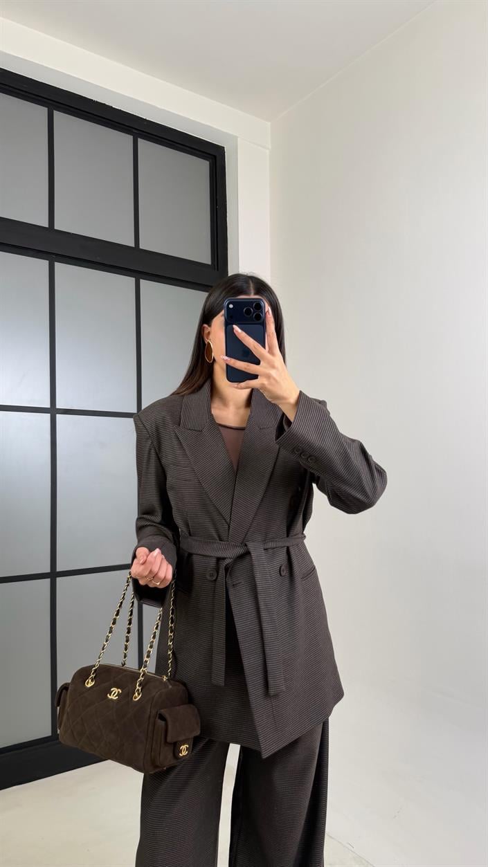 Kahve Vatkalı Astarlı Kuşaklı Premium Desenli Ceket GAUS-00910