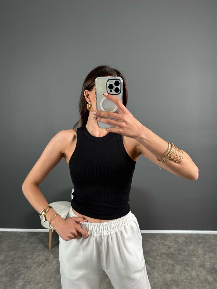 Siyah Halter Yaka Atlet