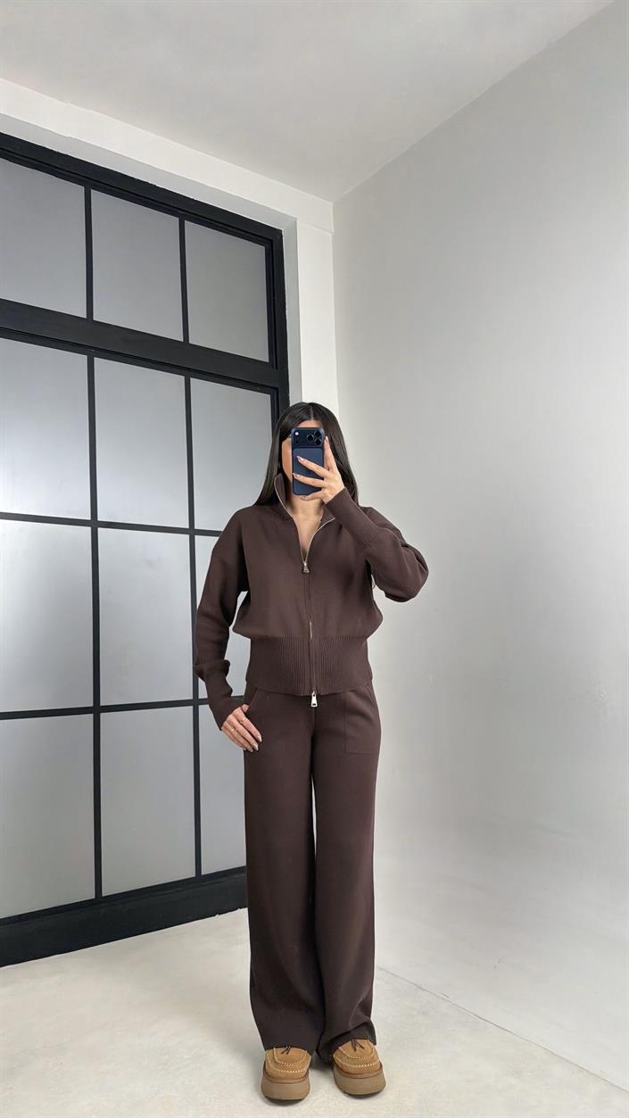 Acı Kahve Çift Fermuarlı Hırka Beli Lastikli Pantolon Triko Takım GAUS-01090