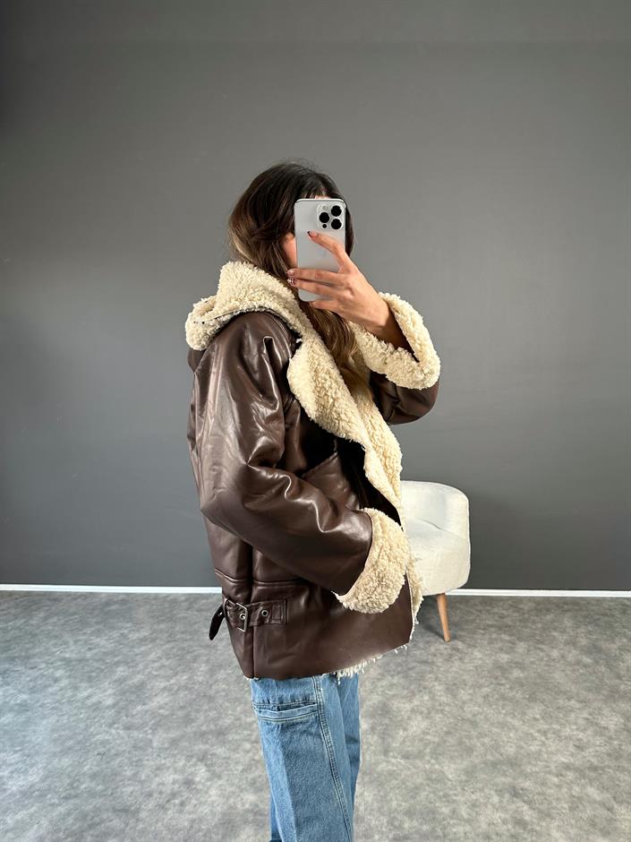Kahverengi Kapüşonlu Deri İçi Kürklü Kapüşonlu Mont