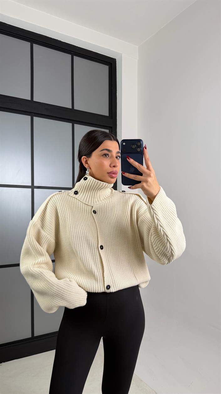 Ekru Dik Yaka Düğmeli Triko Hırka GAUS-00731