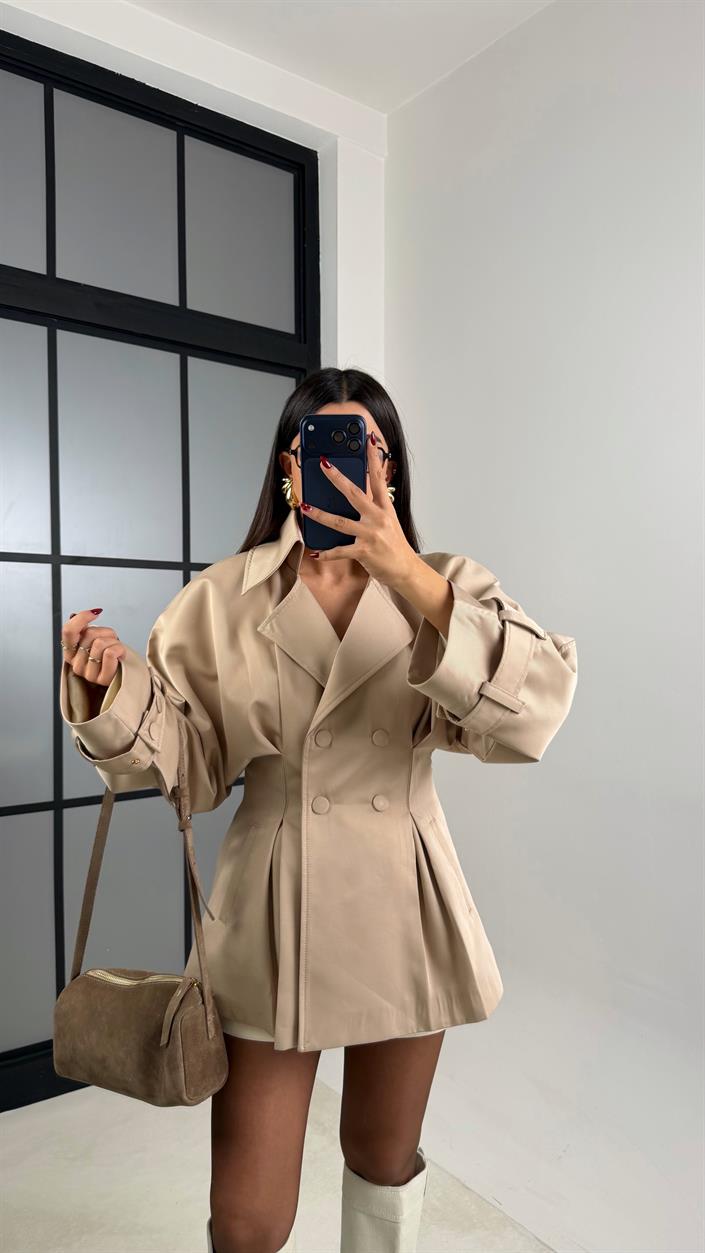 Taş Belden Oturtmalı Pile Detaylı Astarlı Trençkot GAUS-00683