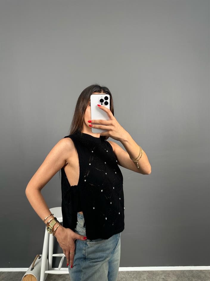 ZR Model Siyah Yandan Bağlamalı Taşlı Örme Triko Sıfır Kol Bluz 