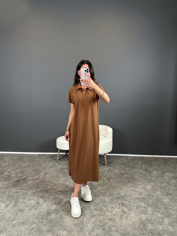Kalio Kahve Polo Yaka Yırtmaçlı Uzun Elbise