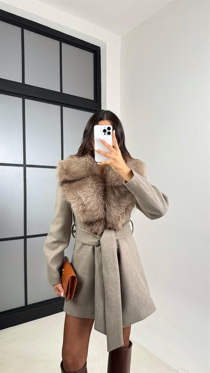 Vizon Yaka Kürk Detaylı Kuşaklı Kaban GAUS-00600