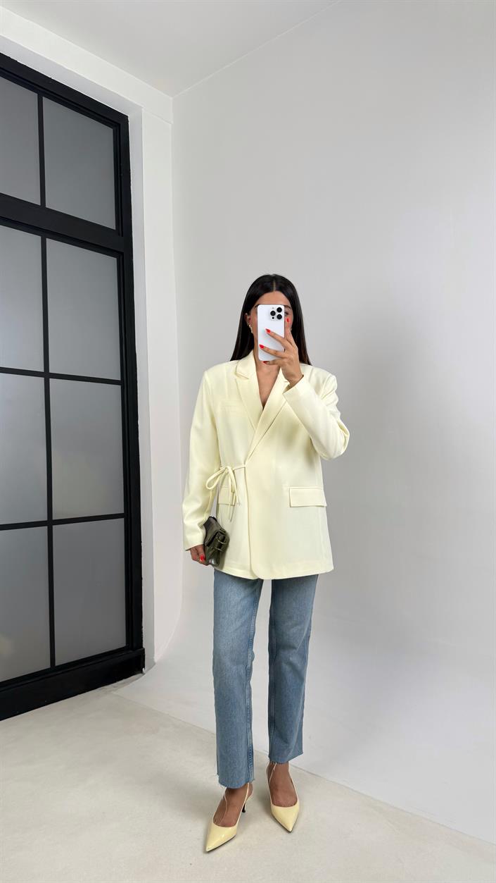 Sarı Astarlı Vatkalı Önden Bağlama Detaylı  Blazer Ceket GAUS-0068