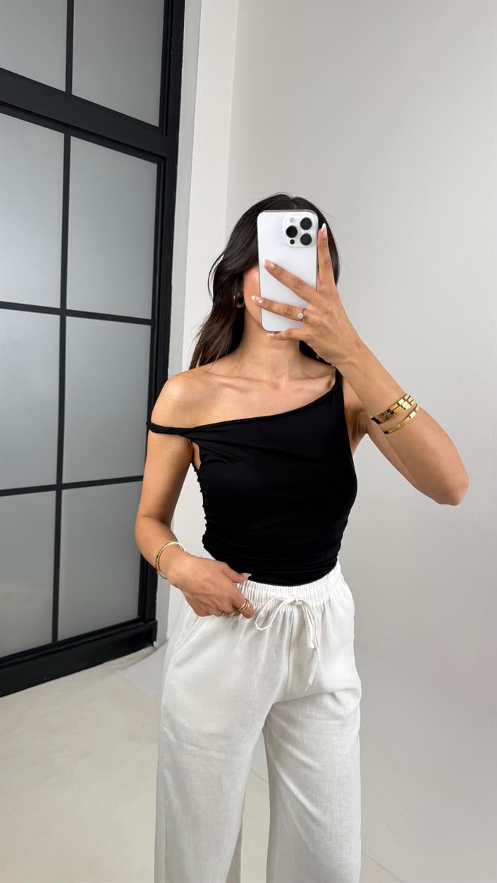 Siyah Burgu Askılı ZR Muadil Astarlı Bluz Gaus00622