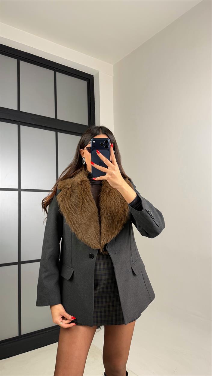 Antrasit Kürk Yaka Detaylı Vatkalı Astarlı Blazer Ceket GAUS-00906