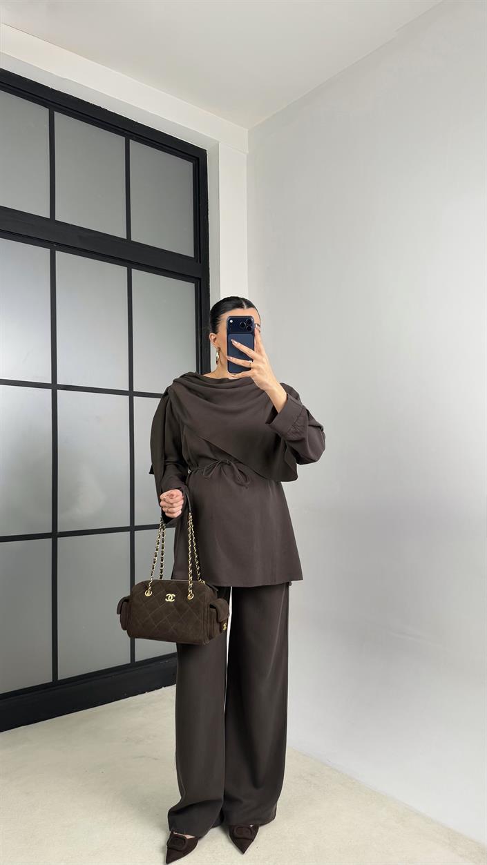 Acı Kahve Şal Detaylı Belden Kuşaklı Beli Lastikli İthal Kumaş İkili Takım GAUS-01154