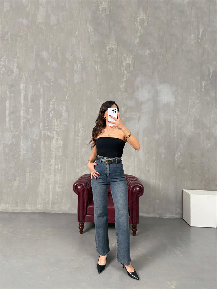 Nima Mavi Eskitme Kesik Paça Siyah Kemerli Yüksek Bel Jean