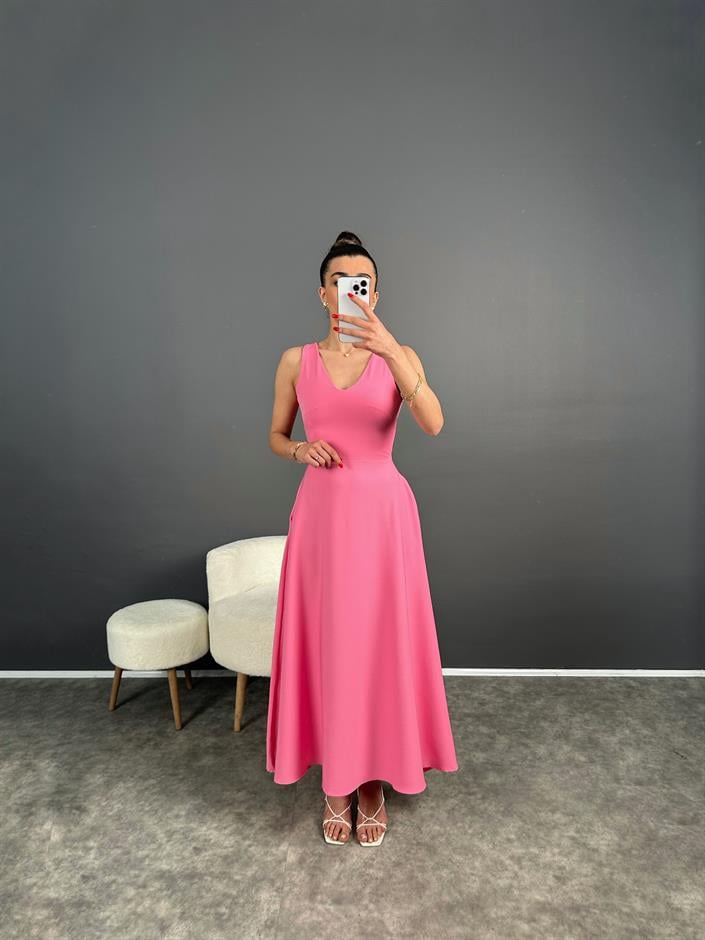 Pembe Kloş V Yaka Basic Uzun Cepli Elbise