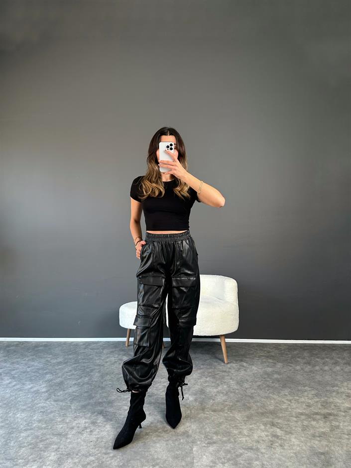 Siyah Kargo Cepli Deri Pantolon