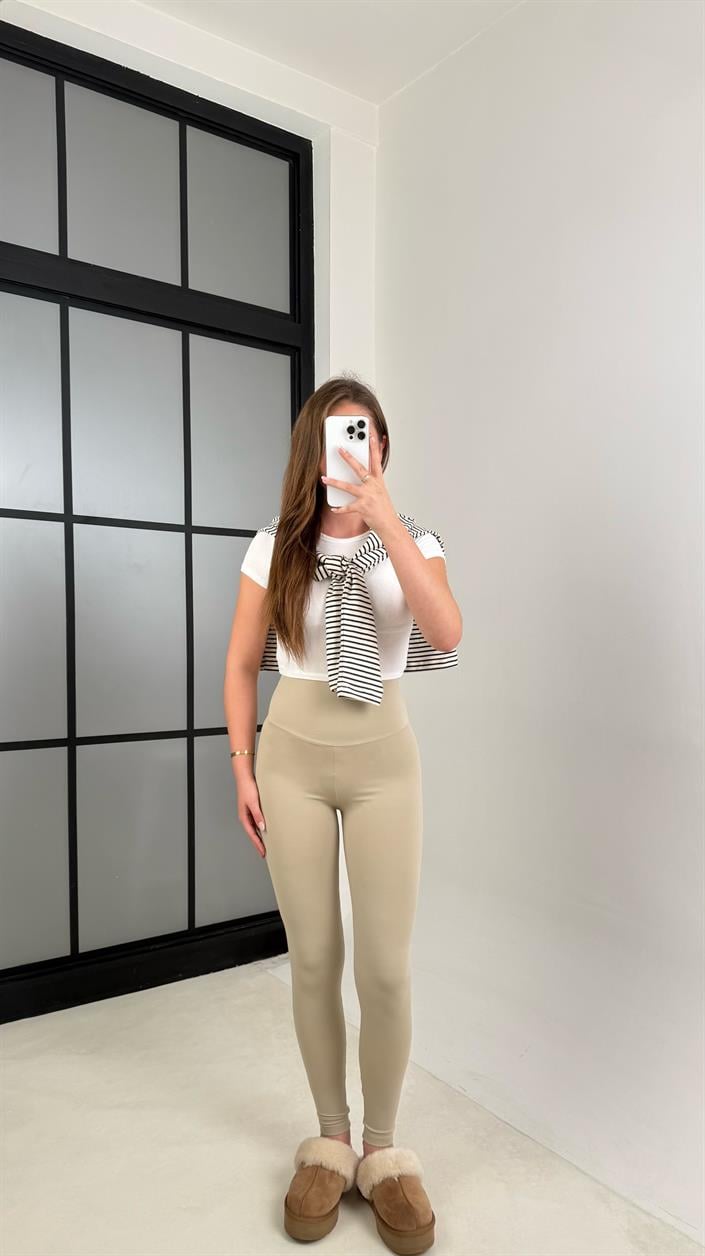 Bej Veno Oys Tayt GAUS-00107