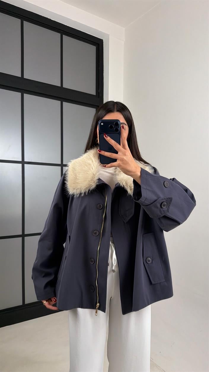 Lacivert Yaka Kürk Detaylı Astarlı Trençkot GAUS-00660