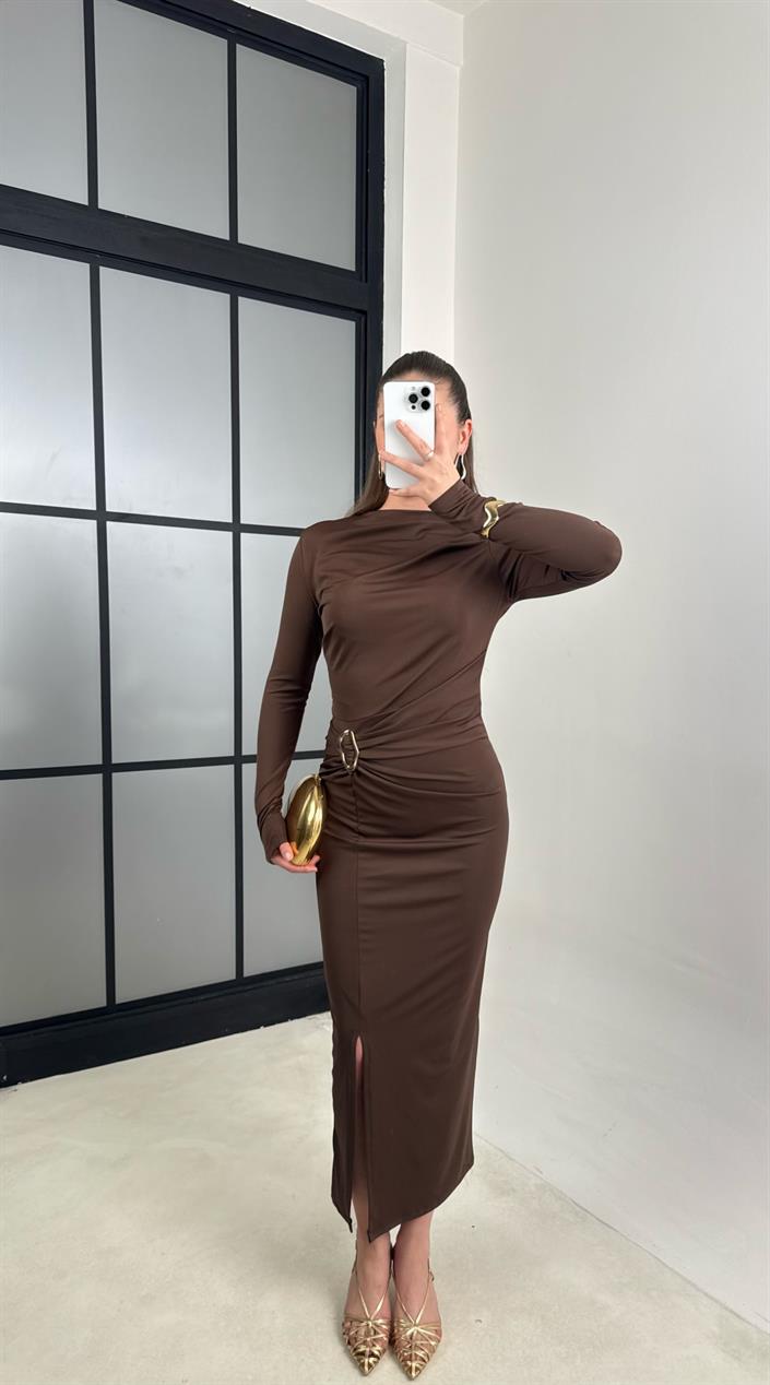 Acı Kahve Gold Toka Detaylı Yırtmaçlı Elbise GAUS-00786