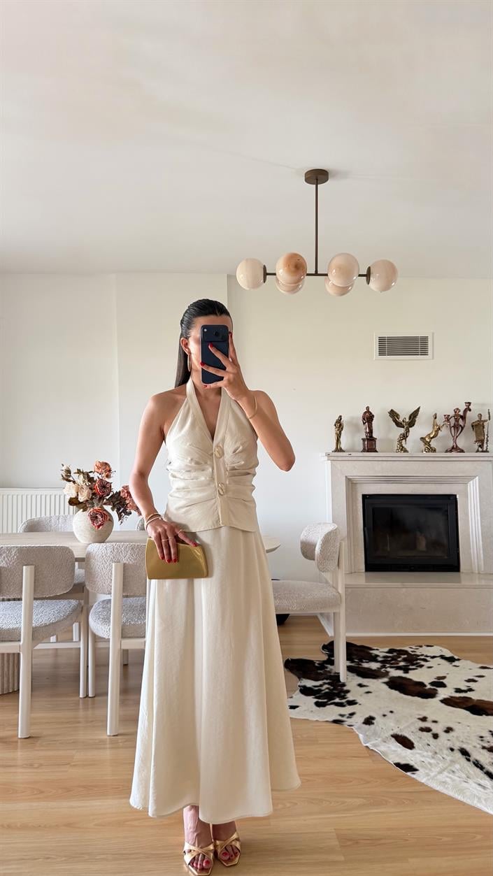 Krem Halter Yaka Gold Toka Detaylı Bluz Etek İkili Premium Takım GAUS-01631