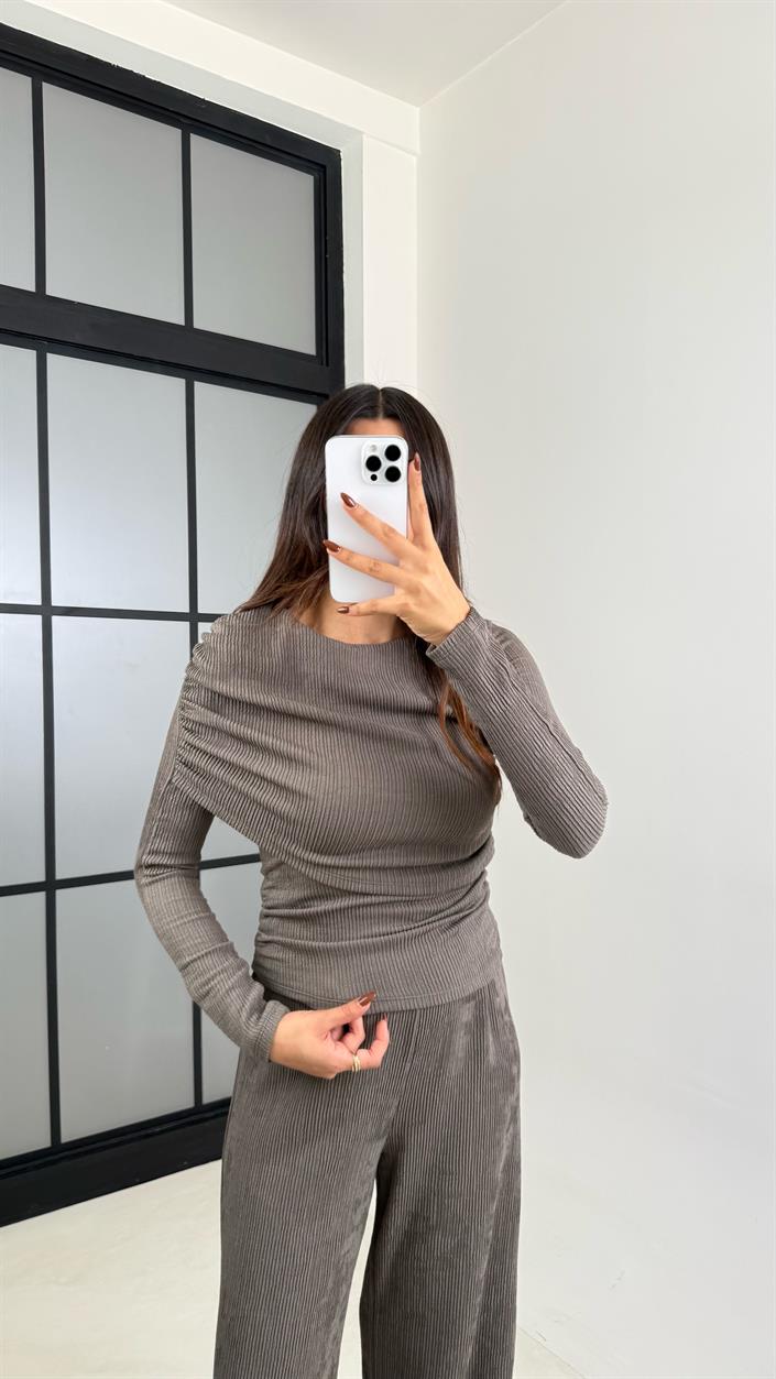 Vizon Yaka Detaylı Bluz Beli Lastikli Pantolon Gofre Kumaş Takım GAUS-00229