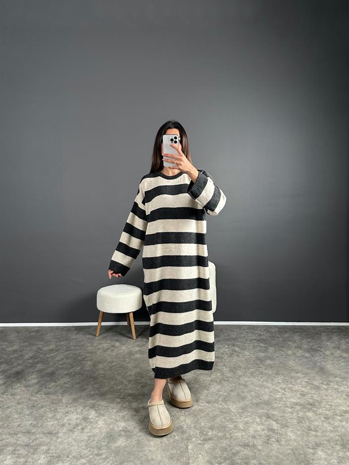 Hedy Gri Çizgili Oversize Uzun Triko Elbise