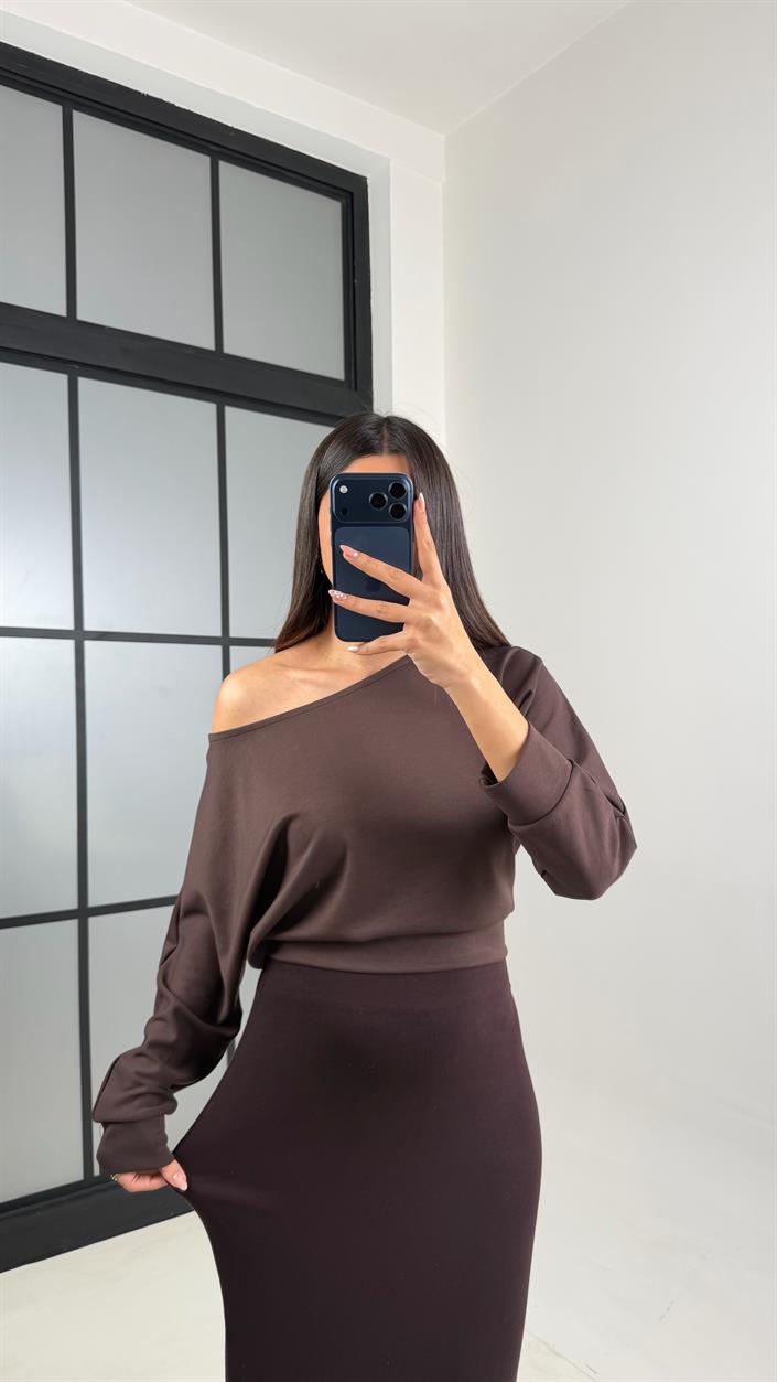 Acı Kahve Kayık Yaka Modal Kumaş Bluz GAUS-00795