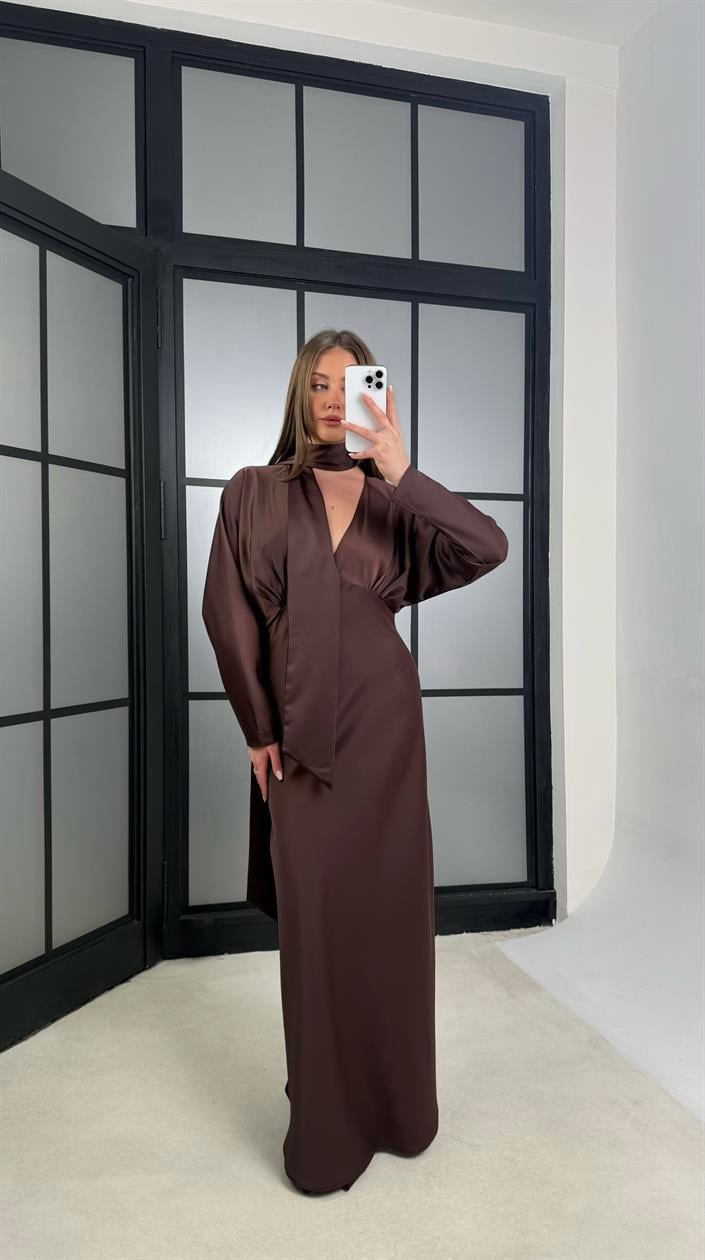 Kahve Şal Detaylı Tasarım Saten Elbise GAUS-01166
