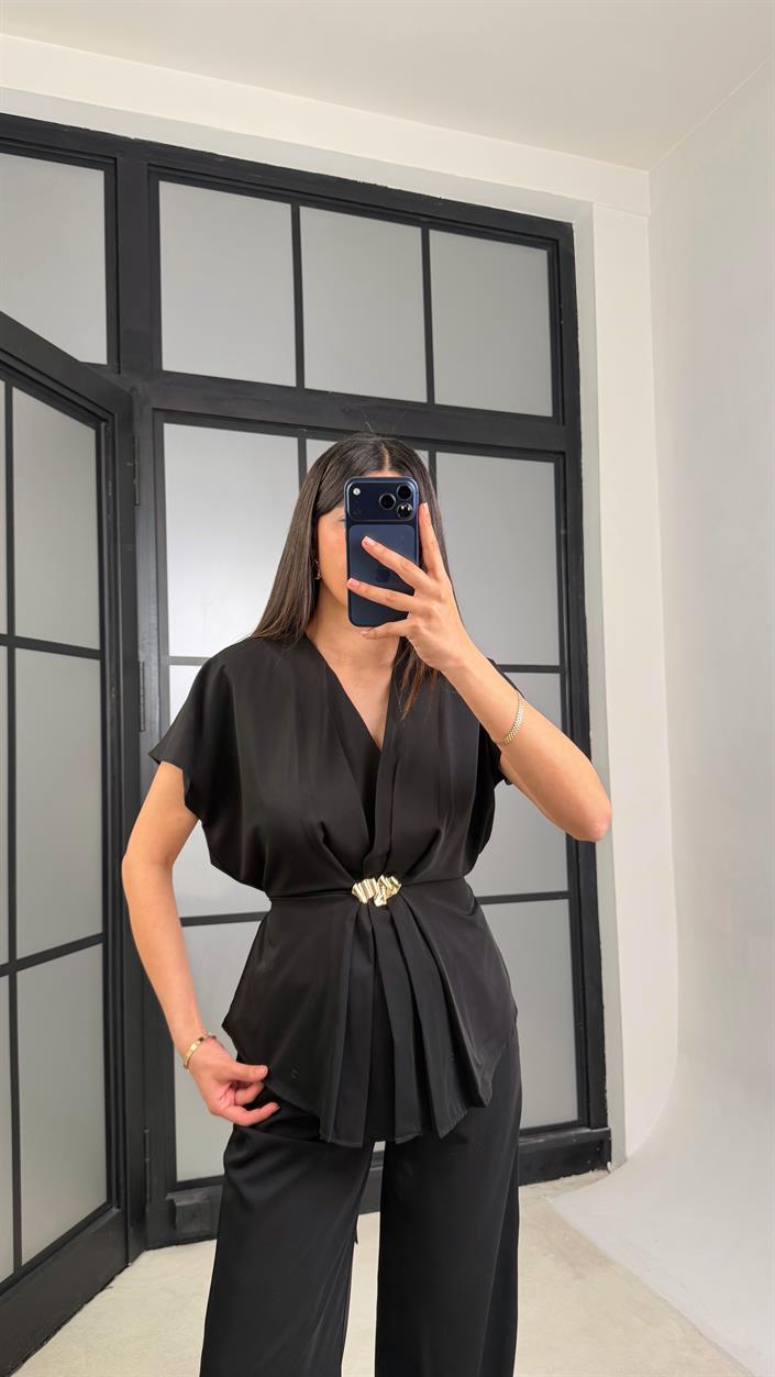 Siyah Gold Toka Detaylı Vatkalı Bluz Beli Lastikli Pantolon İkili Takım GAUS-01344