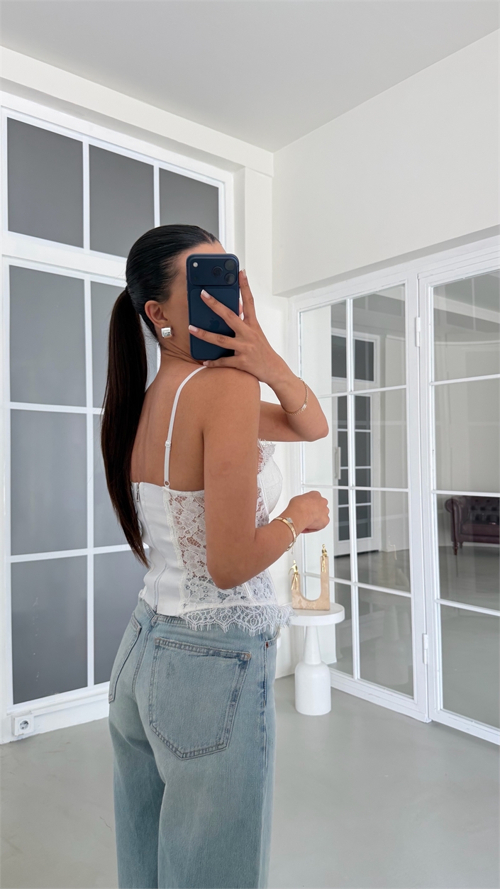 Beyaz Dantelli Çıkarılabilir Askılı Sırtı Lastikli Korse GAUS-01923