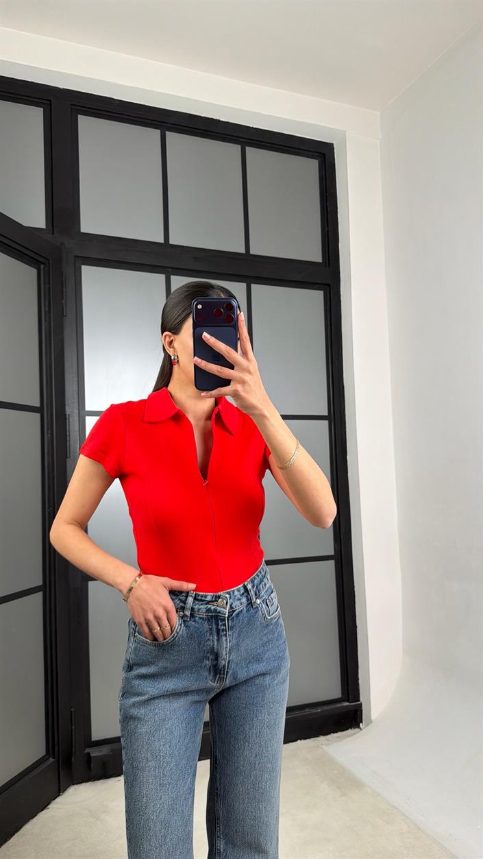 Kırmızı Polo Yaka Fermuarlı Basic Bluz GAUS-01467
