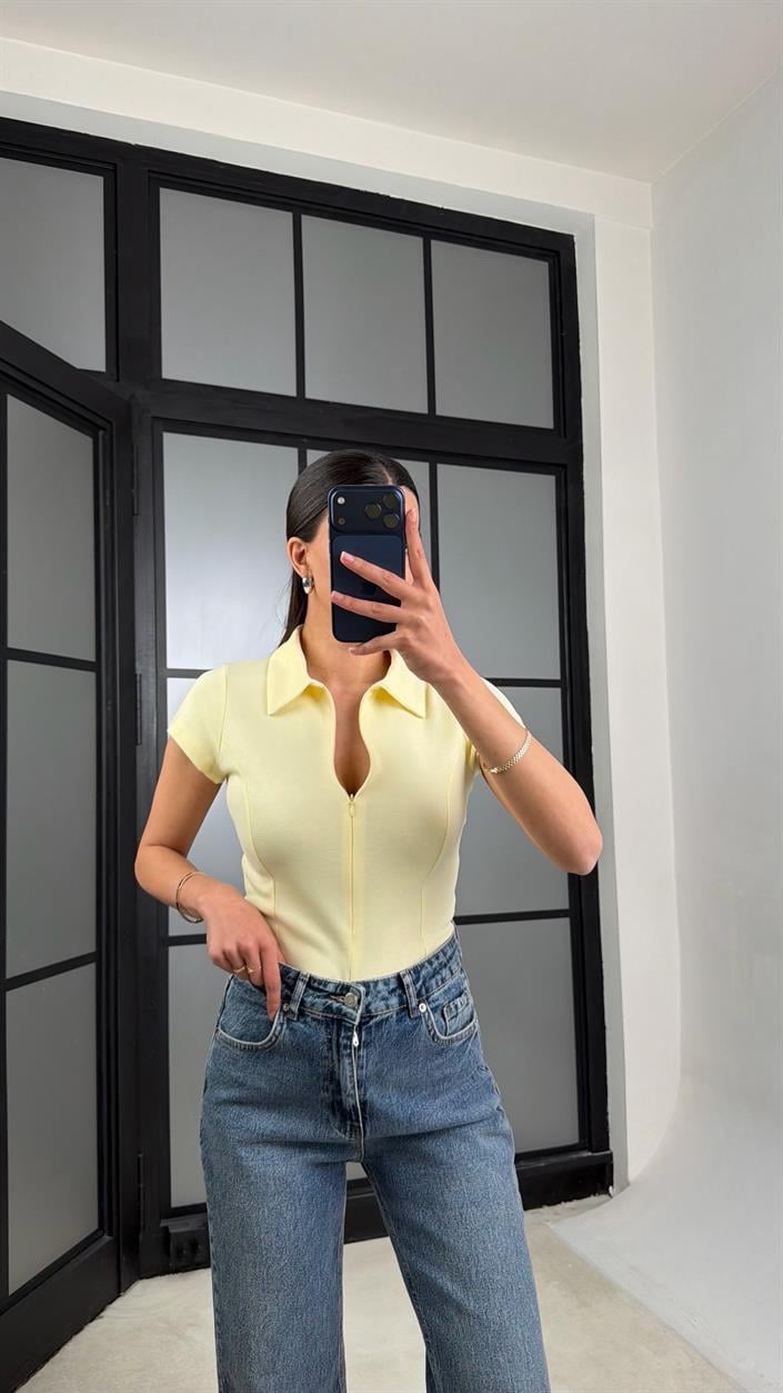 Sarı Polo Yaka Fermuarlı Basic Bluz GAUS-01467
