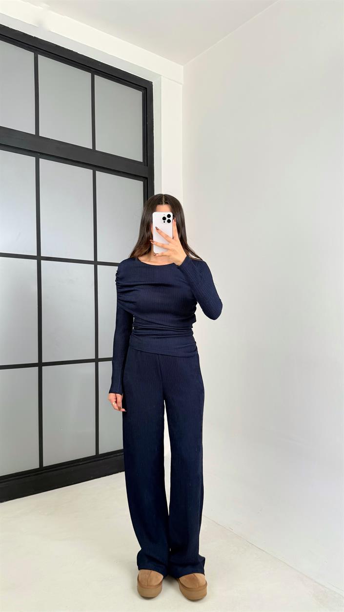 Lacivert Yaka Detaylı Bluz Beli Lastikli Pantolon Gofre Kumaş Takım GAUS-00229