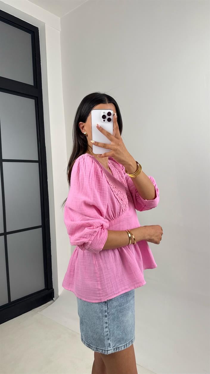 Pembe V Yaka Balon Kol Yaka Dantel İşlemeli Müslin Bluz Gaus00688