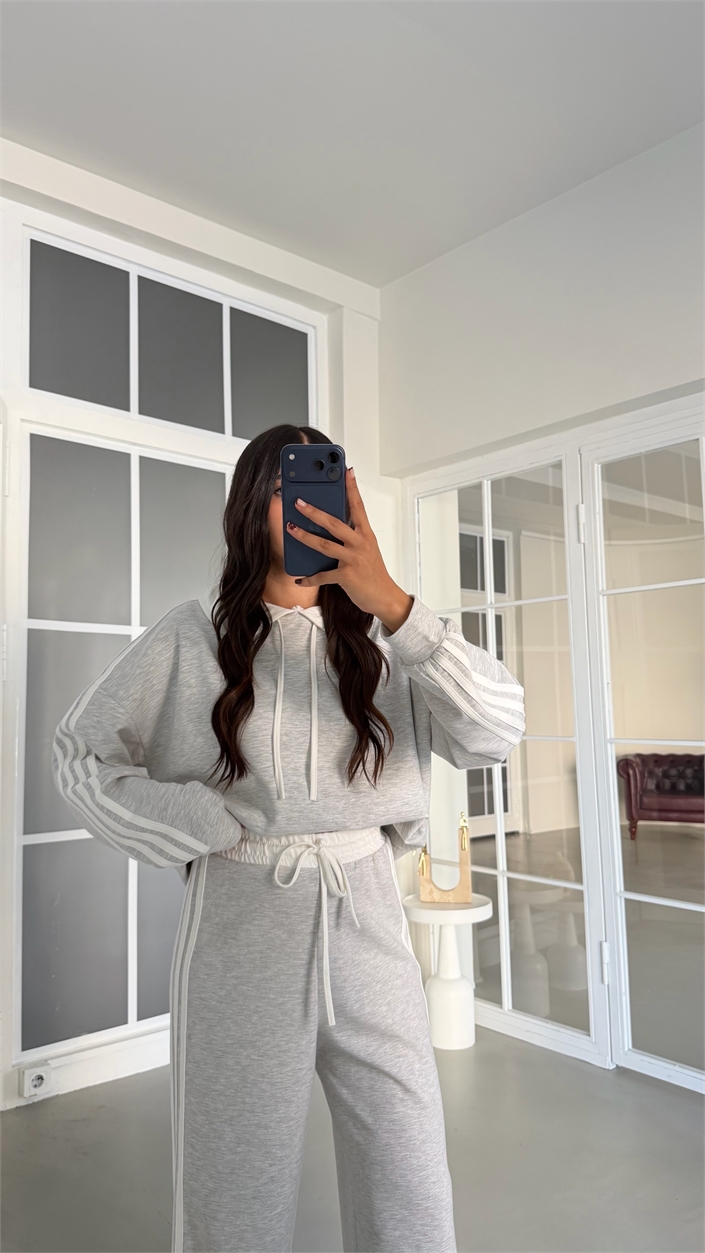 Gri Kapüşonlu Sweatshirt Beli Lastikli Eşofman Şerit Detaylı Takım GAUS-01995