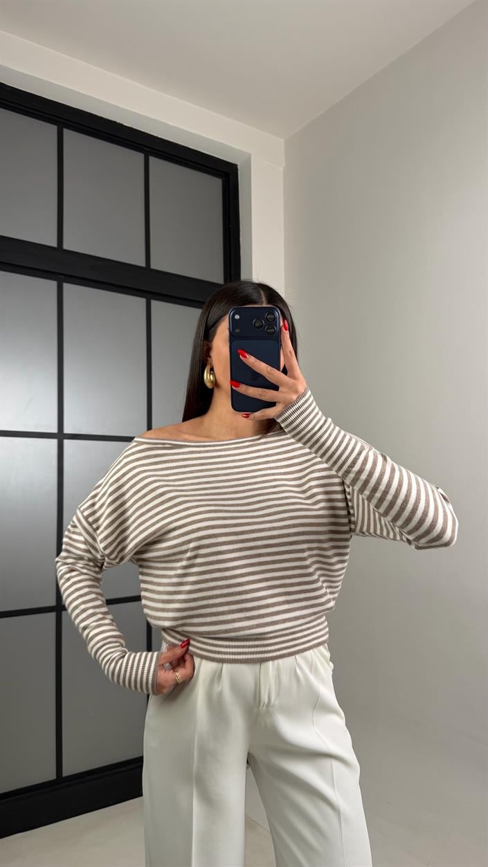 Vizon İnce Çizgili Kayık Yaka Bluz GAUS-00955