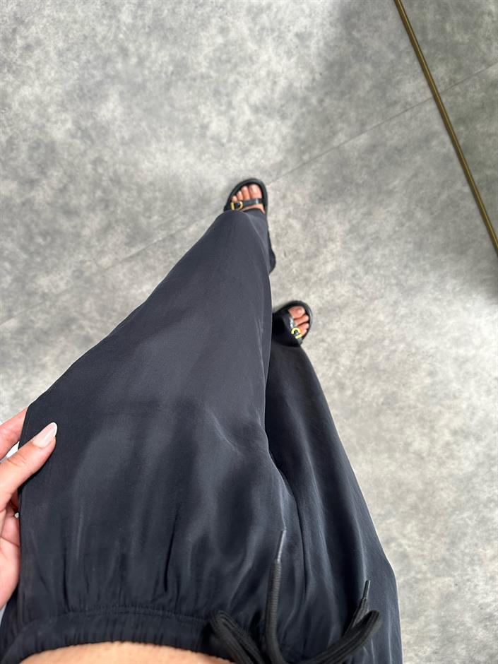 MD Siyah Beli Lastikli Cepli  İthal Kumaş Rahat Dokuma Muadil Pantolon