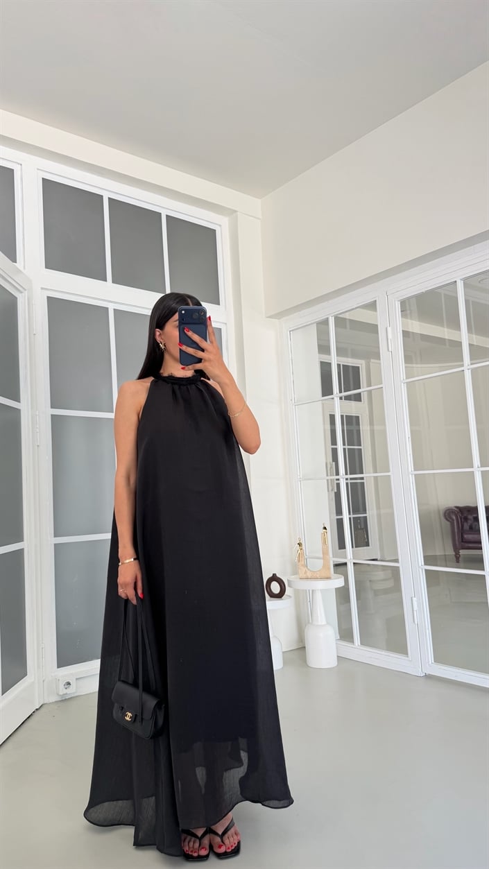 Siyah Halter Yaka Dantel Detaylı Astarlı Elbise GAUS-01828