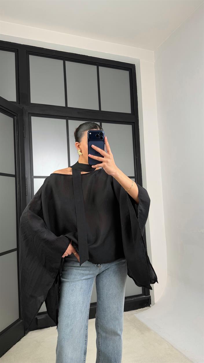 Siyah Yarasa Kol Fular Detaylı Transparan Bluz GAUS-01294