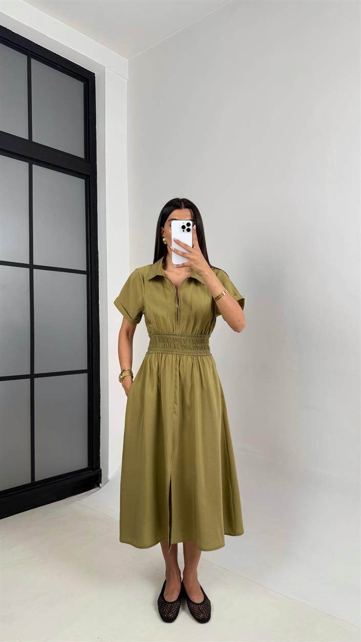 Yeşil Beli Lastikli Önden Fermuarlı Yırtmaçlı Tencel Elbise Gaus00551