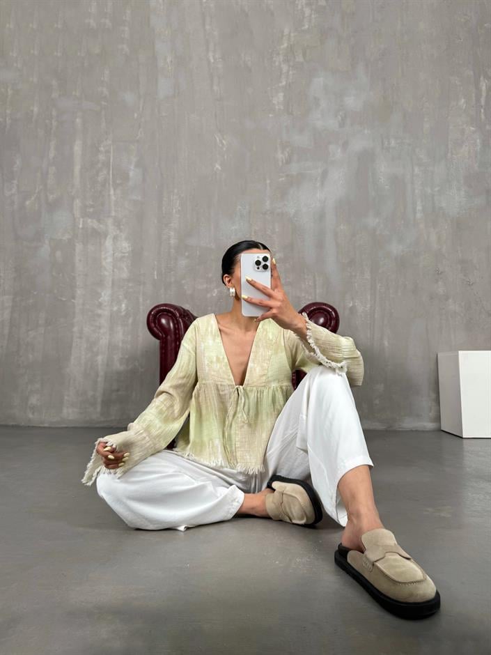 Yeşil Önden Bağlamalı Müslin Ebruli Bluz Gaus00088